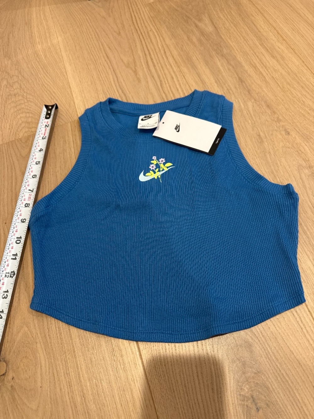 New nike size small top